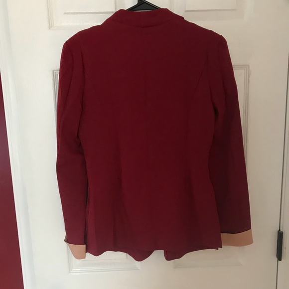 Red fitted blazer. - Picture 2 of 3